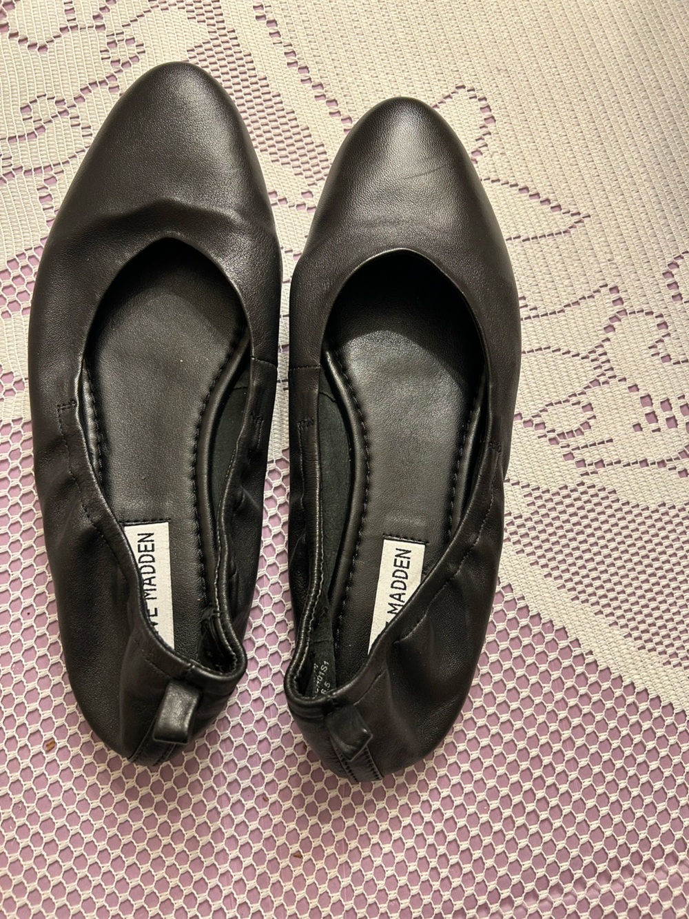 Steve Madden Black Ballet Flats - Classic Women's Slip-Ons 8.5M